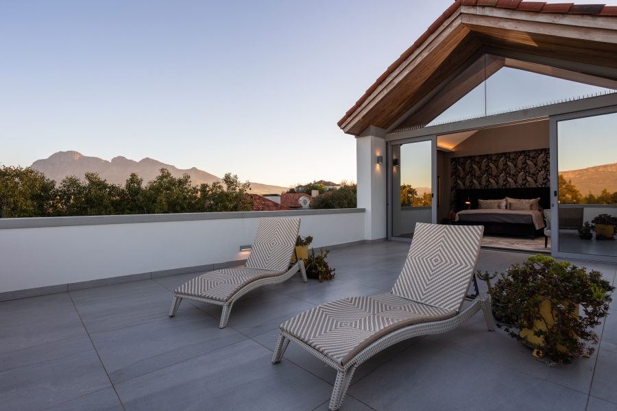 4 Bedroom Property for Sale in Winelands Western Cape